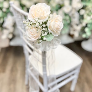 ROSE Wedding Aisle Decor | Wedding Aisle Marker | Aisle Flowers ( 3 rose cluster with pew bows )