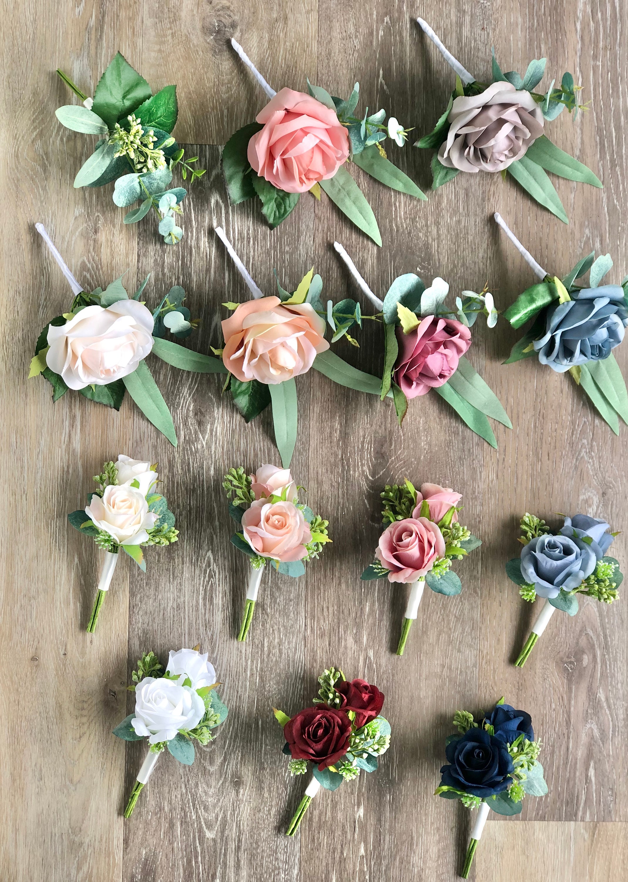 Boutonniere Da Uomo In Tessuto – Colore Dusty Rose – Set Da 6 – Con Tulipano Bianco E Foglie Verdi – Per Matrimonio E Cerimonie