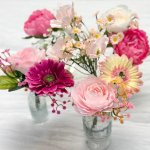 Pink Wedding Centerpiece Flowers for Bud Vase