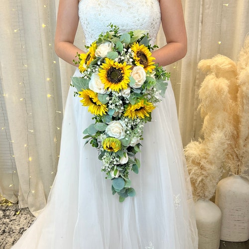 Bouquet David's Bridal Sunflower Dress Bridesmaids In Burgundy Dresses  With Sunflower Bouquets For Autumn