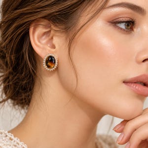 Orecchini a cerchio con cristalli marroni, orecchini a perno ovali, orecchini vistosi color oro, perni in argento S925, regalo elegante per lei