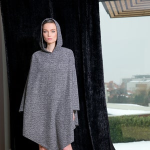 Poncho Women, Hooded Poncho Cape in Gray, Knitted Poncho, Women Cloak, Asymmetric Poncho, Hooded Cloak, Plus Size Clothing, Fall Poncho