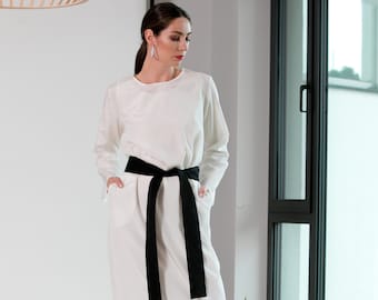 Sukienka wyprzedażowa, biała sukienka, sukienka z paskiem, sukienka z długim rękawem, elegancka sukienka, sukienka minimalistyczna, biała sukienka letnia, luźna sukienka, długa sukienka