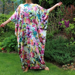 Floral Caftan Dress, Satin Kaftan Dress with Wide Sleeves, Print Maxi Dress, Elegant Long Dress, Comfortable Dress, Maxi Long Dress, Robe