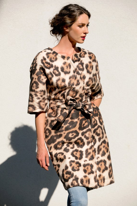 Donna Cappotto, Cappotto stampa animale, Cappotto Neoprene, Cappotto stravagante, Leopard Print Cappotto, Donne Trench Coat, Cintura Cappotto, Donna Cappotto, Cappotto stampa animale, Cappotto Neoprene, Cappotto stravagante, Leopard Print Cappotto, Donne Trench Coat, Cintura Cappotto,