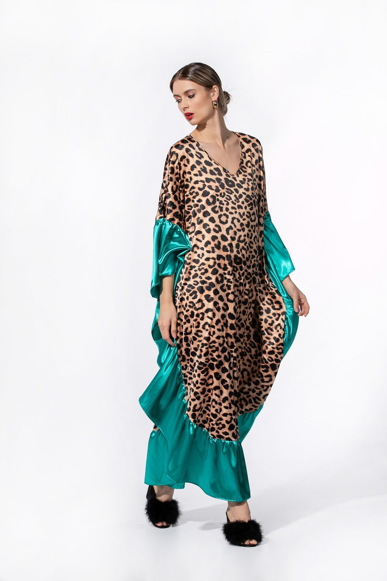 Yellow Leopard Print Polyester Kaftan For Plus Size Women