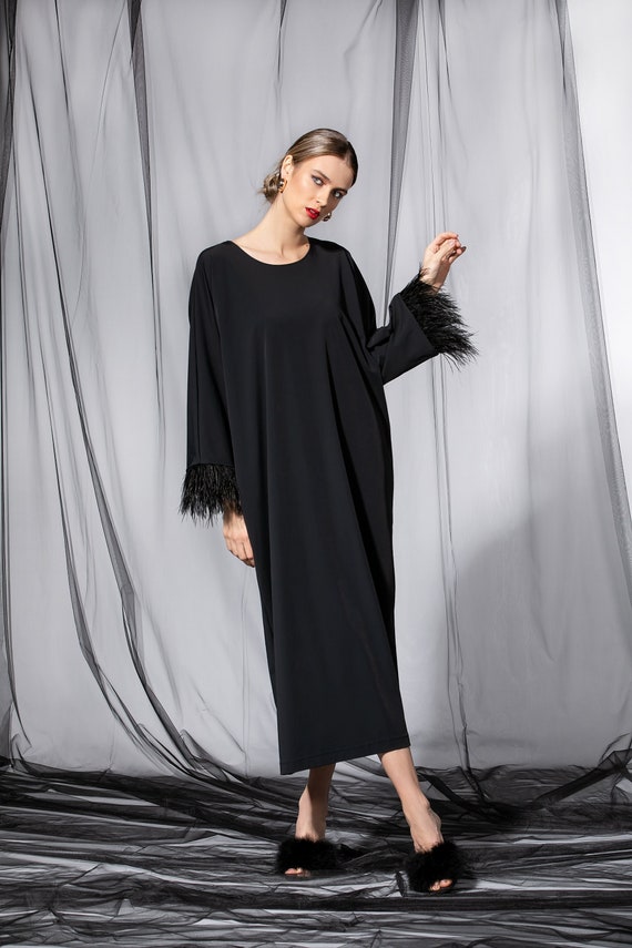 Vestido suelto negro con plumas de avestruz vestido de talla - Etsy México Vestido suelto negro con plumas de avestruz vestido de talla - Etsy México