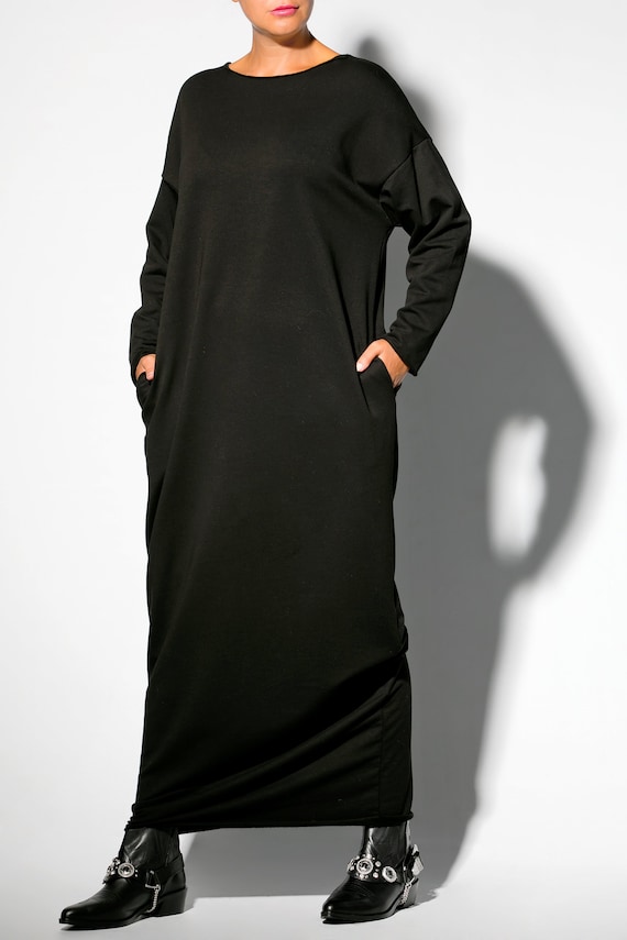 black maxi dress with sleeves