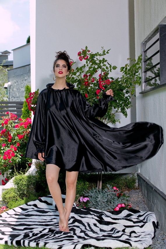 verdiepen Uitbreiding Een nacht Zwarte satijnen jurk voor vrouwen asymmetrische jurk met - Etsy Nederland