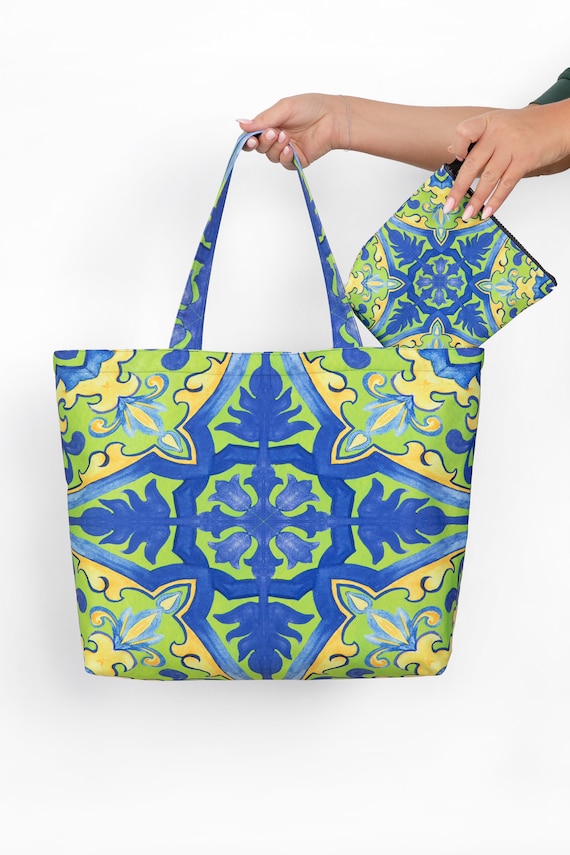 Buy Black and White Zig Zag Print Waterproof Tote Bag With Zipper