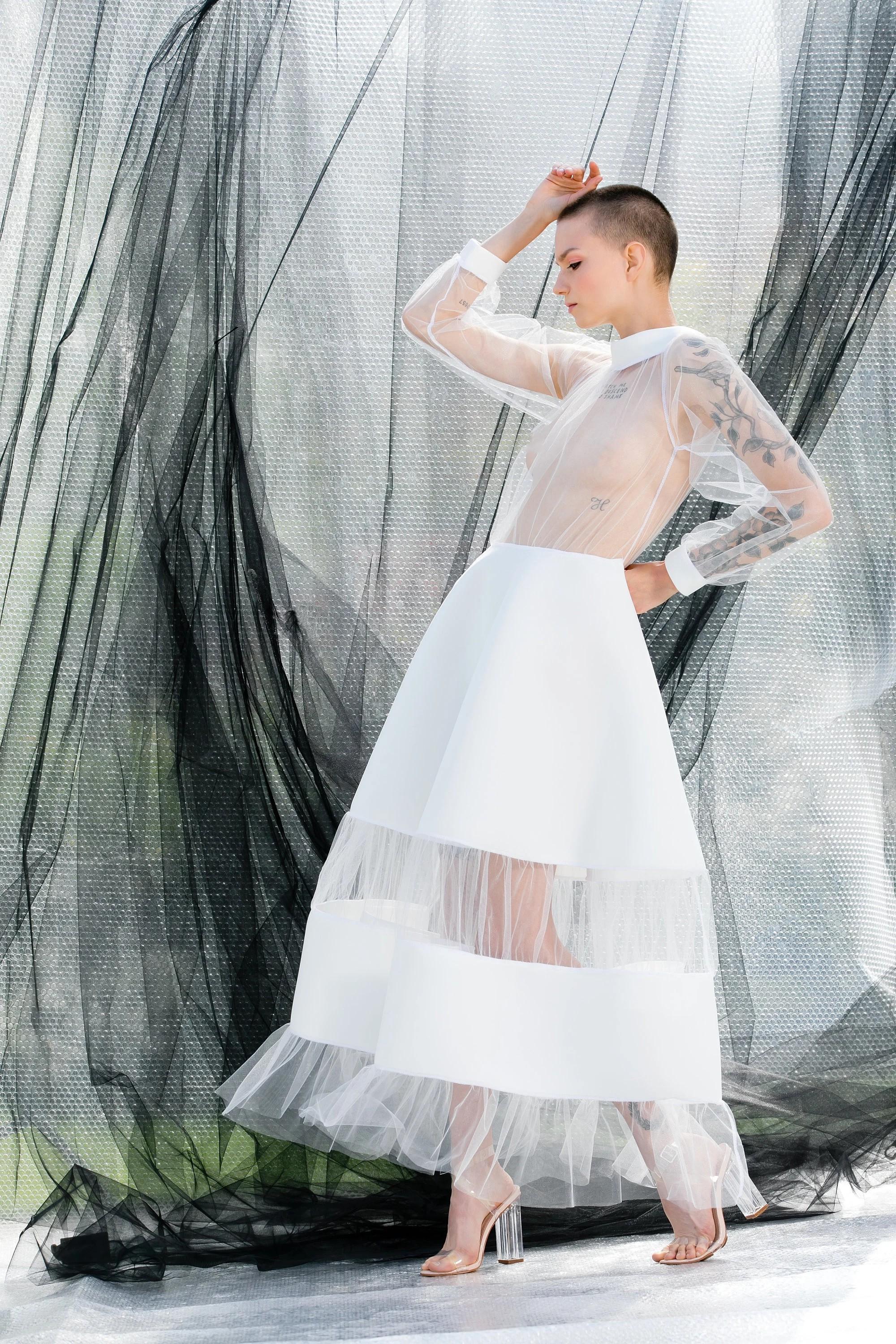 THE RED THREAD V slit long dress fog THEREDTHREAD / V slit long