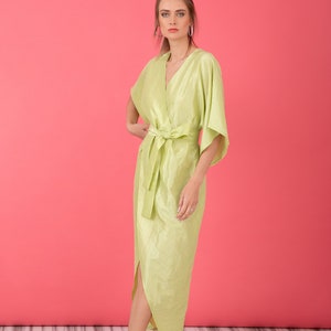 Robe taffeta vert pastel, robe kimono à manches larges, robe midi wrap, robe tulipe avec ceinture image 4