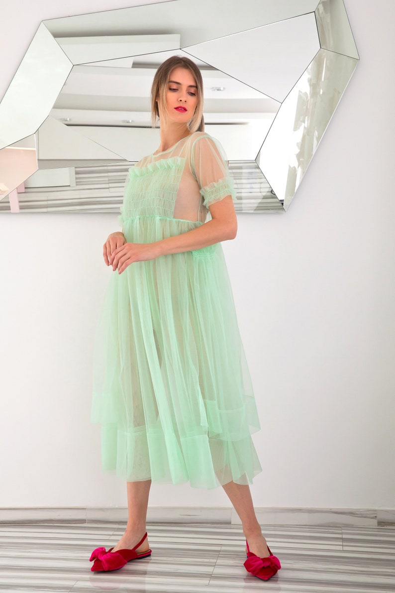 villanelle wedding outfit