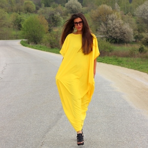 Casual yellow deals maxi dress