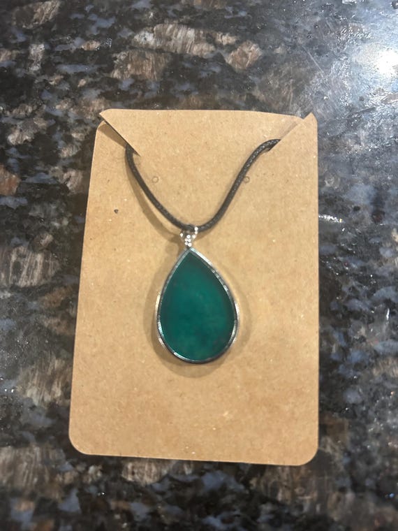 Teardrop resin pendant necklaces