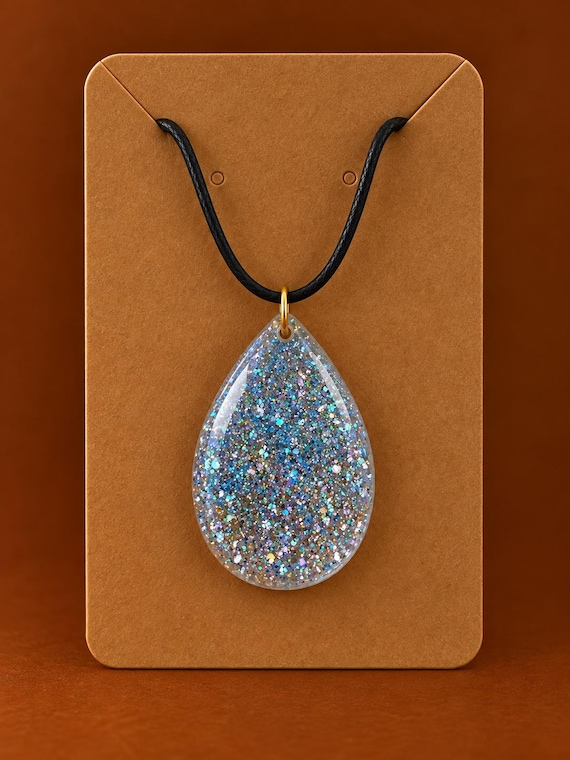 Resin pendant necklace