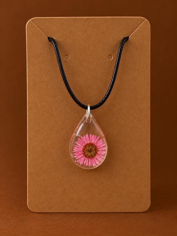 Pendant Resin Necklace