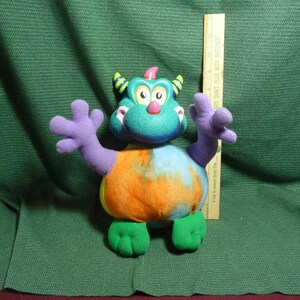 Toy, Happi Glumps  &quot;Willynilly&quot; Dragon/Monster Plush by Russ Bearie