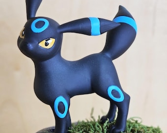 Umbreon Shiny Poké statue - hand painted by artist