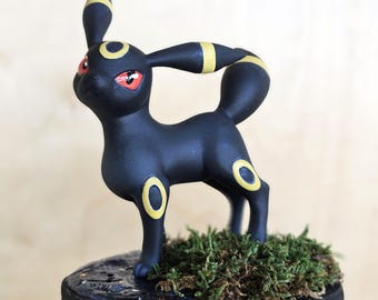 Umbreon Poké statue - hand painted by artist