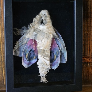 Dead Fairy Doll - Dark Fantasy Art - Creepy Cute Gothic fairy - Oddities & Curiosities