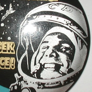 Yuri Gagarian, Cosmonaut, Commemorative Lapel Pin, Moscow Space Museum, Free US Priority Shipping