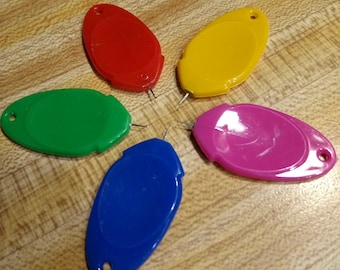 Needle Threader for Hand Sewing, Darning, Embroidery, Cross Stitching, Gift for Handcrafter, Plastic and Metal Needle Threader