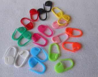 50 Plastic Locking Stitch Markers. Pack of 50 in Mixed Colors or Single Color. Plastic Placeholder Pin. Knit Crochet Weaver Tool