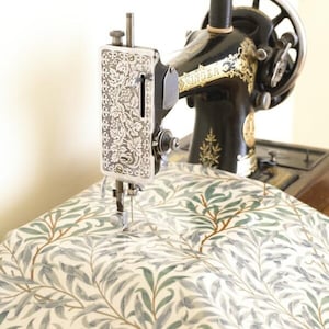 William Morris Willow Bough Green Pvc/ Oilcloth Floral Fabric By The Half Metre