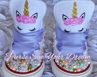 Anpassade Converse-skor med enhörning - Enhörningstema - Swarovski-kristaller - Converse med regnbågsfärgade enhörningar - Enhörningskor - Första födelsedagen