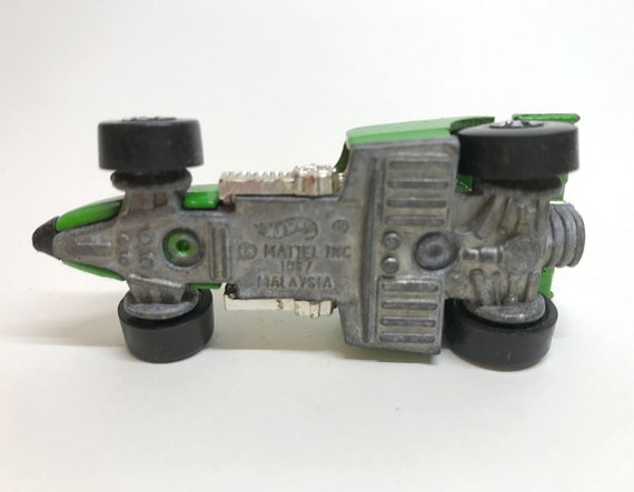 Vintage Hot Wheels Green Inter Cooled F-3 Shadow Jet Race Car 1987
