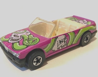 Hot Wheels Tattoo Machines Pink Skull Rider BMW 323 Cabriolet Vintage
