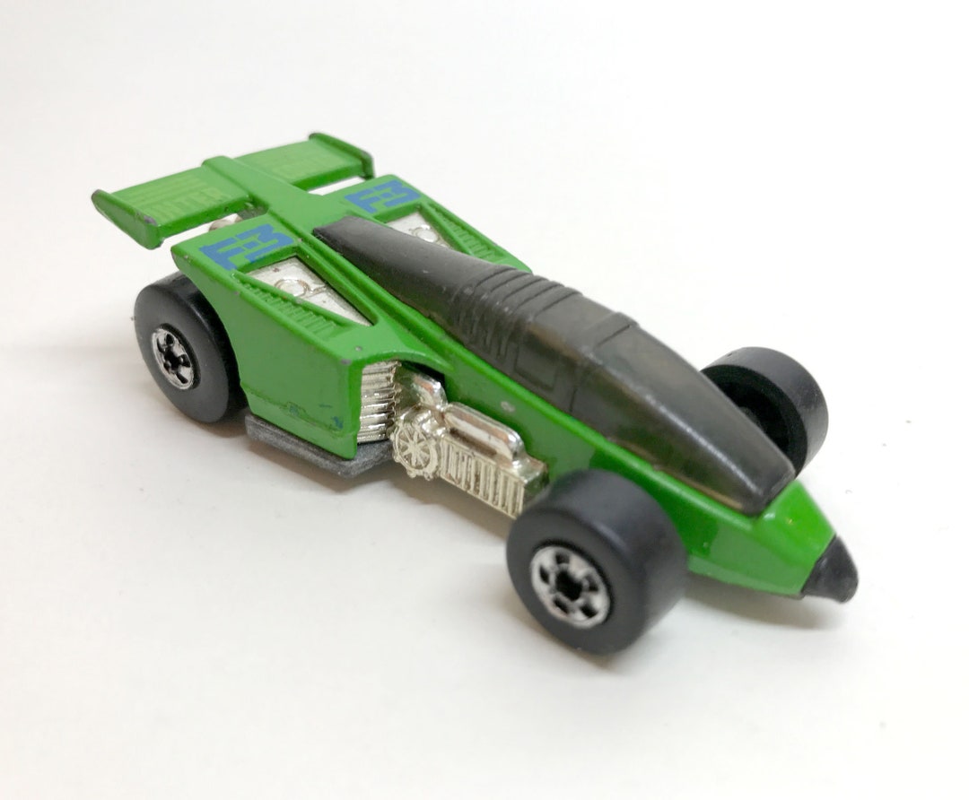 おまとめ詳細　ホットウィール　1987　Shadow Jet  HOTWHE Amazon.com: Hot Wheels Shadow Jet II #246 : Toys & Games