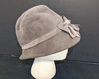 Raffaello Bettini Hat Cloche Womens Medium Wool Bow Studded Made in Italy Retro Raffaello Bettini Hat Cloche Womens Medium Wool Bow Studded  main image 2