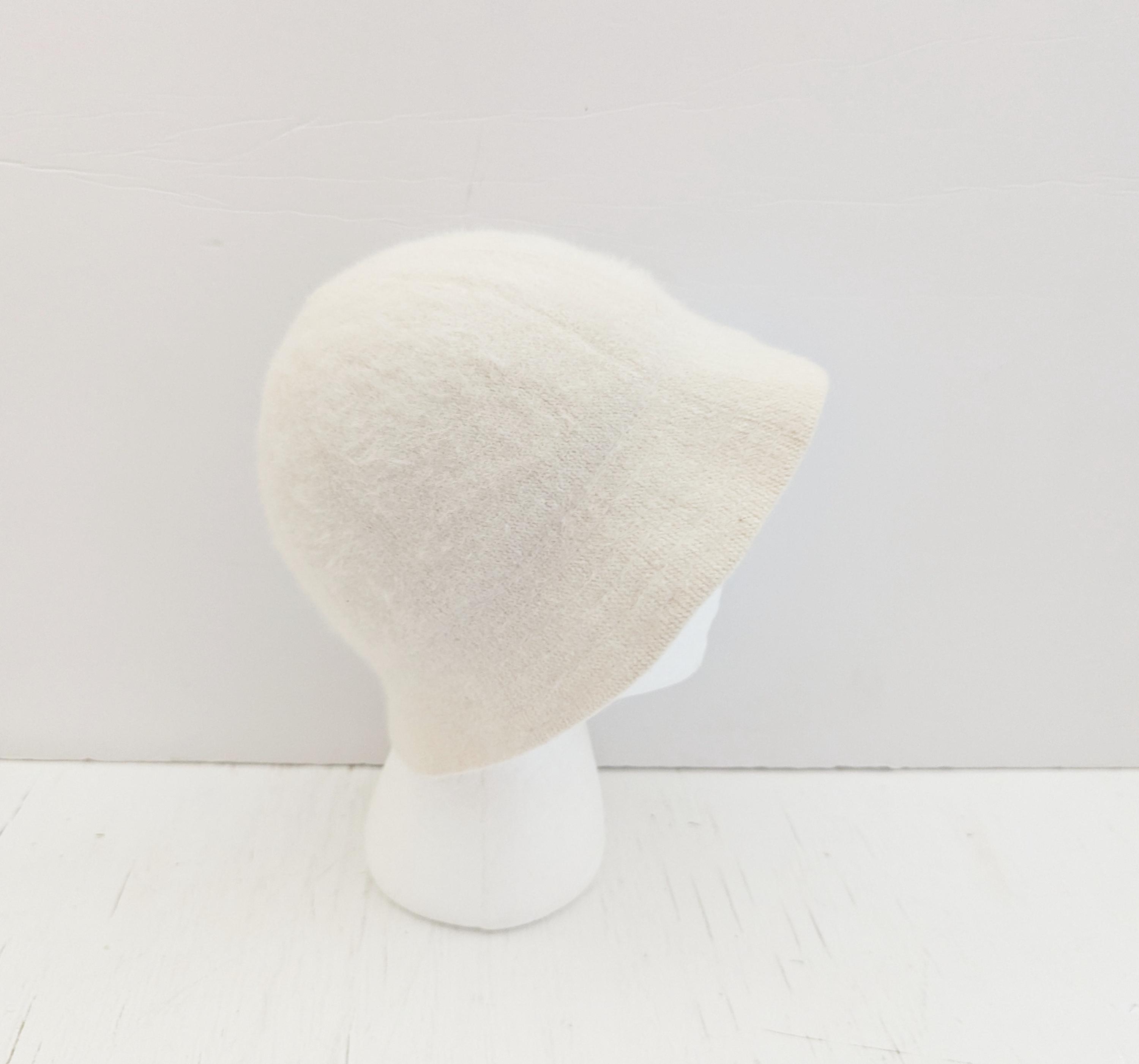 Vintage Betmar Bucket Hat Ivory Angora 1960s Small - Etsy display picture 1