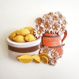 Vintage Kitchen Wall Hanging Syroco Syracuse Ornamental Company White Daisies & Yellow Lemons Burwood 1970s