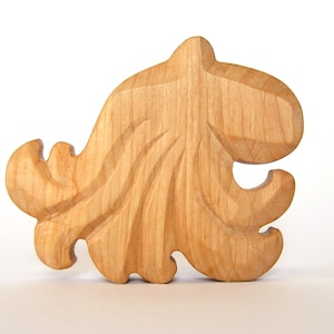 Hand Carved Alder Wood Octopus Toy: Eco-Friendly Kids Gift