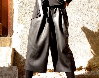 Vegan Leather Capri Pants: Black Wide Leg Cropped Trousers Side Pockets