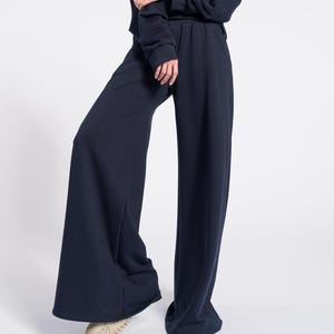 Pantalones anchos de algodón sueltos con cintura elástica ancha Pantalones de talla grande con bolsillos laterales Hecho a mano por Aakasha
