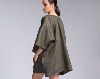 Two-Piece Set of Linen Kimono Blouse and Twisted Shorts A92263