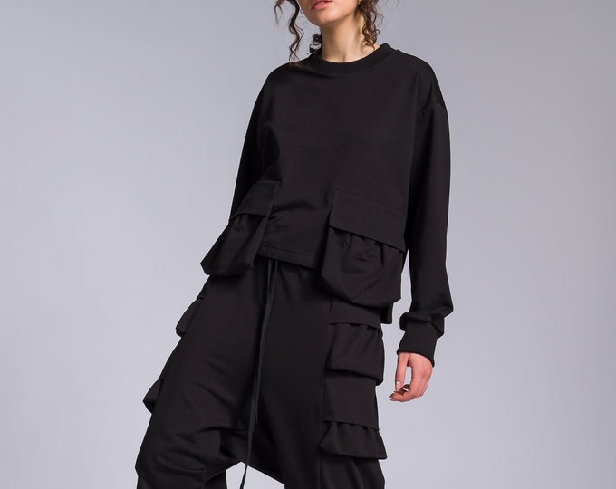 Layered Cargo Pockets Sweatshirt and Pants Set A92245