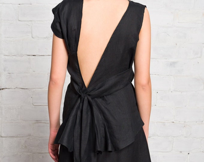 Asymmetric Shoulders Linen Top with Open Back A12120