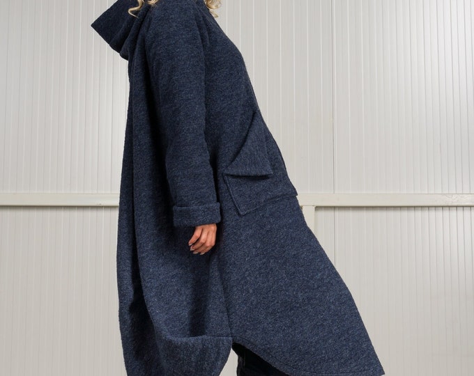Wool Long Coat with Folded Details and Big Pockets and Large Hood A92192