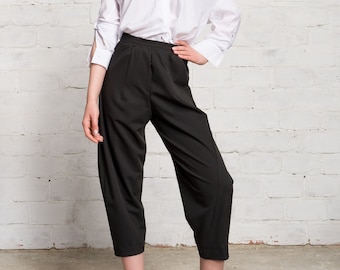 Plus Size Summer Crop Pants ,Curved Leg Pants with pockets