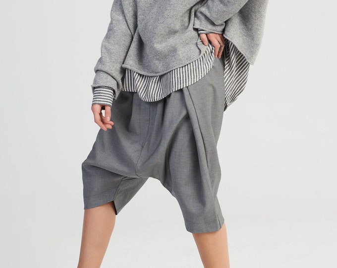 NEW Loose 3/4  Grey Drop Crotch Cold Wool Harem Pants / Extravagant Grey Pants by AAKASHA A05193