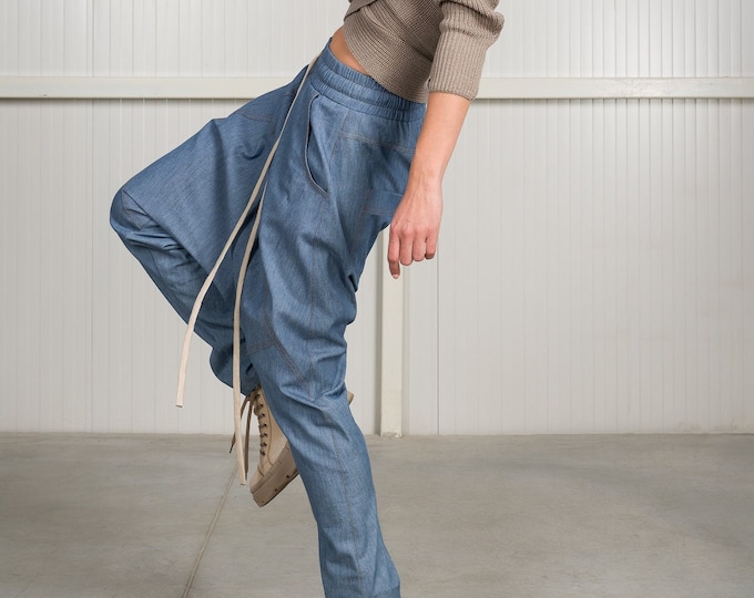 Chambray Pants with seam details A92207