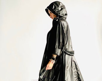 Black Hooded Raincoat with Eco Leather Belt – Extravagant Maxi Trench Coat Side Pockets