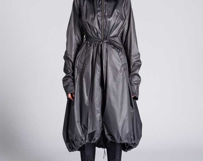 Hooded Raincoat with Belt A07372