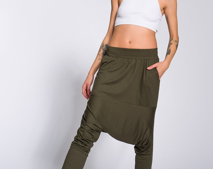 Loose Drop Crotch Pants with Slim Leg A05463