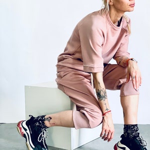 Nouveau sweat-shirt en molleton de coton à manches longues rose cendré par Aakasha